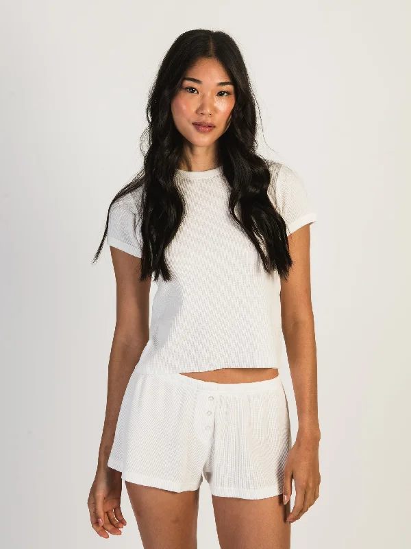 HARLOW ALLIE WAFFLE T-SHIRT - CREAM-- Iron Safe Non-Iron Wrinkle Free