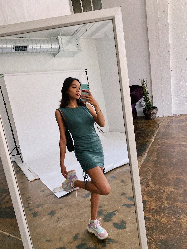 Off Duty Model Mini Dress// Teal Elegant Vintage Mini Dress
