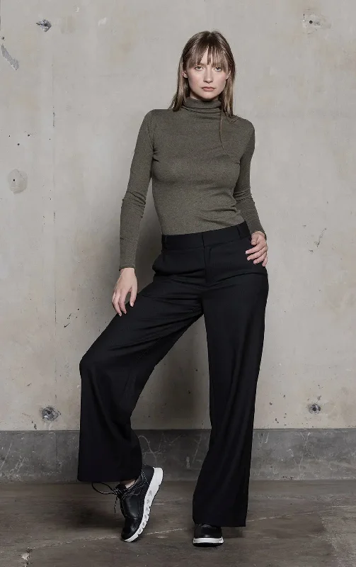 WOOL FLANNEL WIDE LEG TROUSER Trousers Low Rise Relaxed