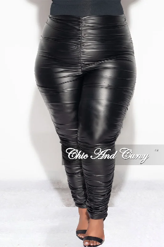 Final Sale Plus Size Faux Leather Ruched Legging Pants in Black Casual Sporty Leggings Final Sale Plus Size Faux Leather Ruched Legging Pants in Black Casual Sporty Leggings