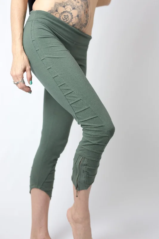 Genshi Leggings Fashionable Moisture-Wicking Leggings