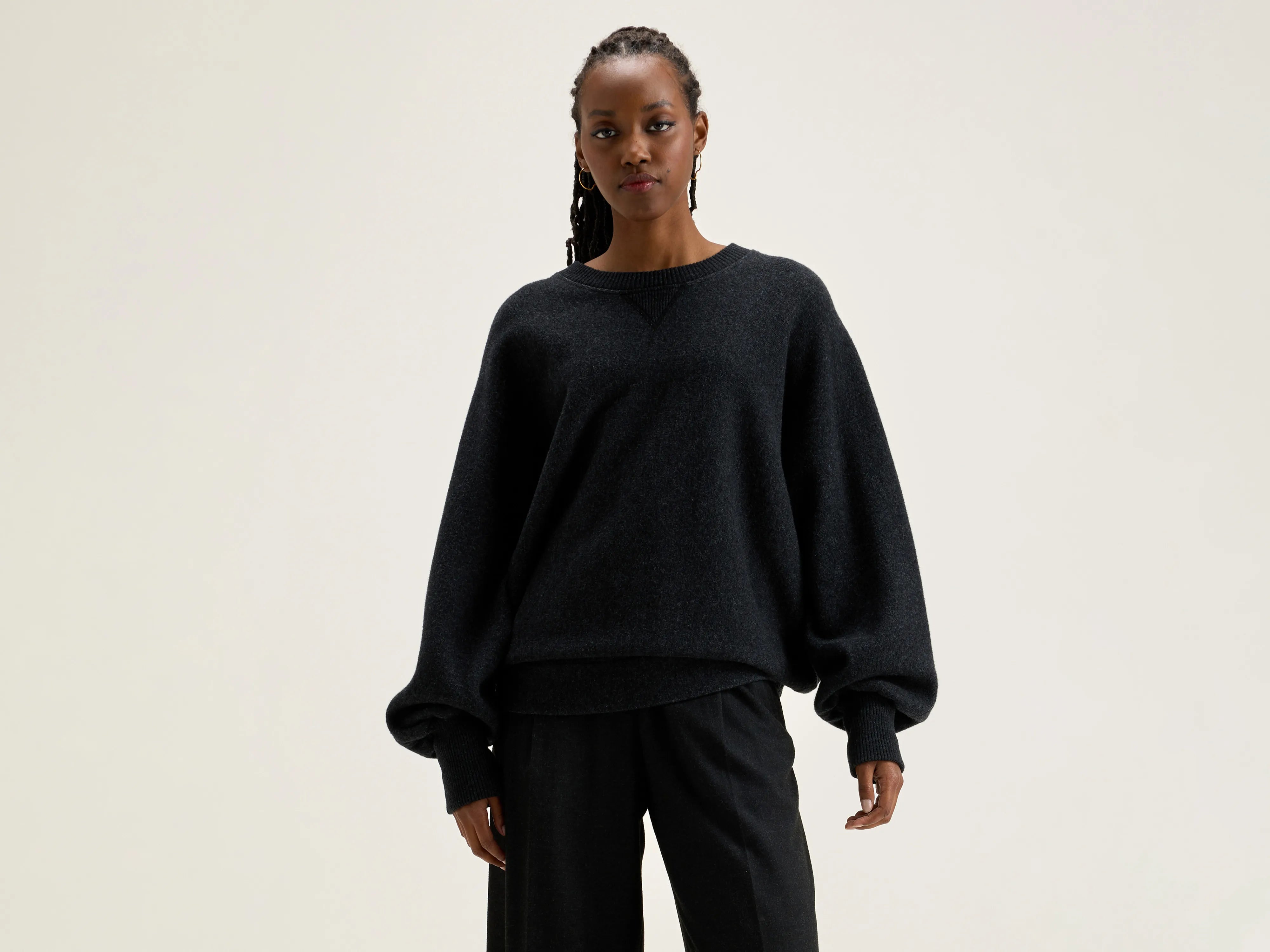 Milos crew-neck sweatshirt (242 / W / OFF BLACK) Hoodie with Relaxed Fit Easy Casual Milos crew-neck sweatshirt (242 / W / OFF BLACK) Hoodie with Relaxed Fit Easy Casual