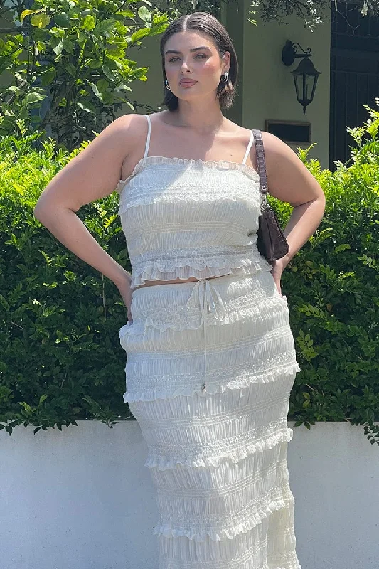 Beige Crop Top Sleeveless Ruched Sequin Pleat Chenille Fabric Brocade Fabric Lace Fabric Beige Crop Top Sleeveless Ruched Sequin Pleat Chenille Fabric Brocade Fabric Lace Fabric
