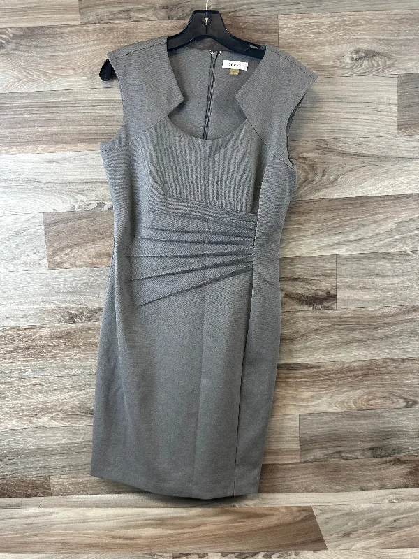 Dress Casual Midi By Calvin Klein In Grey, Size: M Trendy Floral Wrap Midi Dress