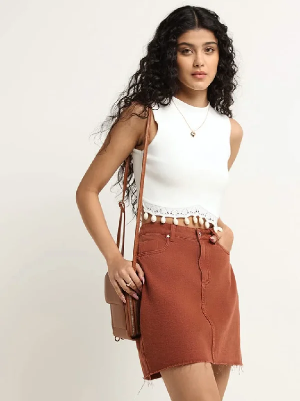 Nuon White Cowry Trim Crop Top Graphic Embroidered Appliqued